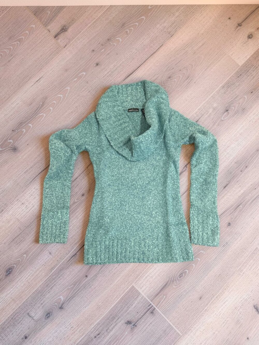 Moda International Victoria's Secret Cowl Neck Boucle Sweater XS NIP Eucalyptus